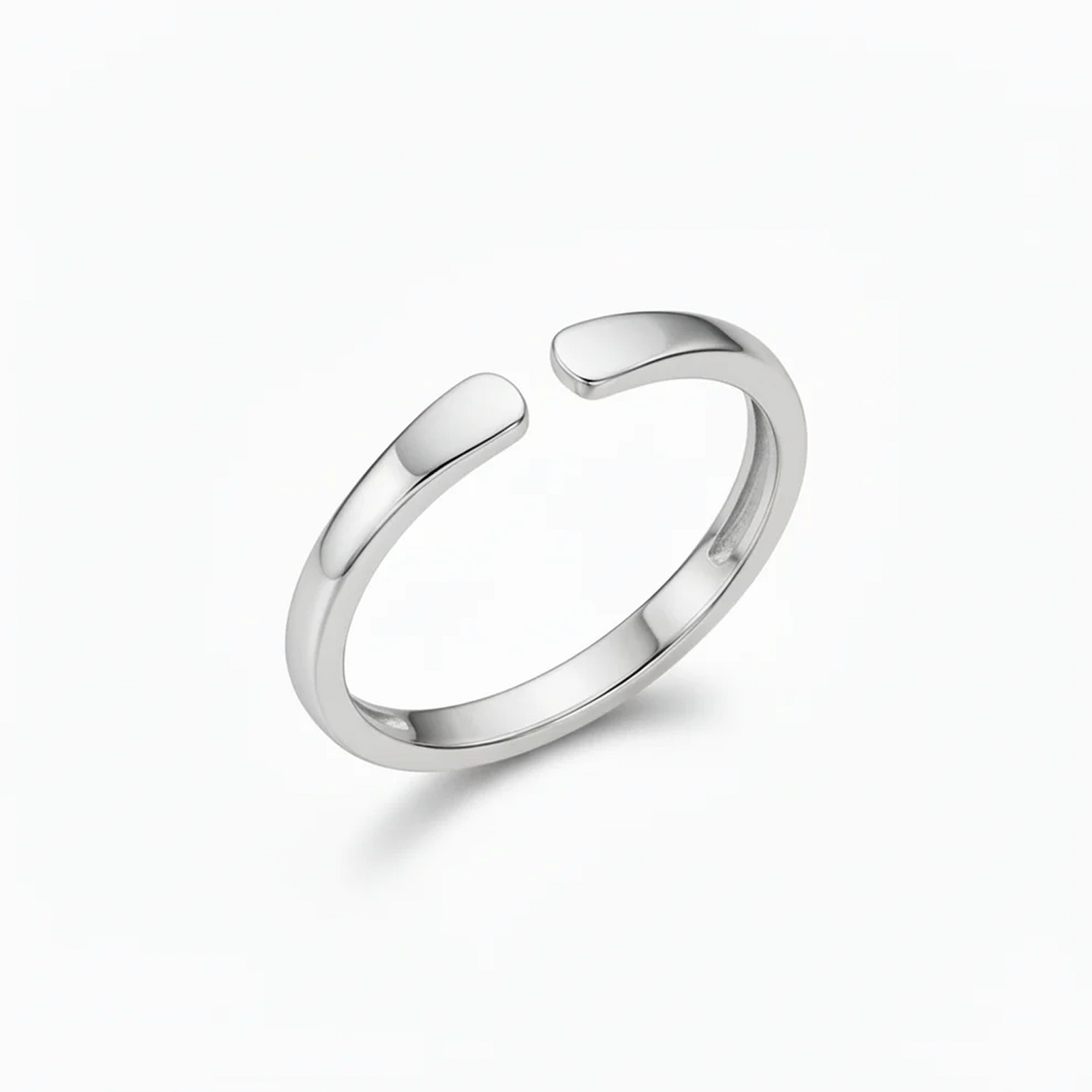 Anillo de Iniciales Ajustable — Whisper